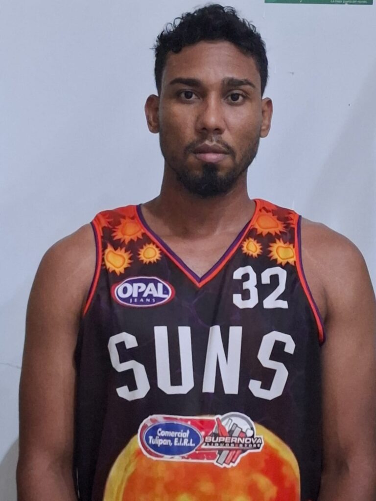 Rhandy Garcia,jugador de Suns Multif en el TBS San Juan
